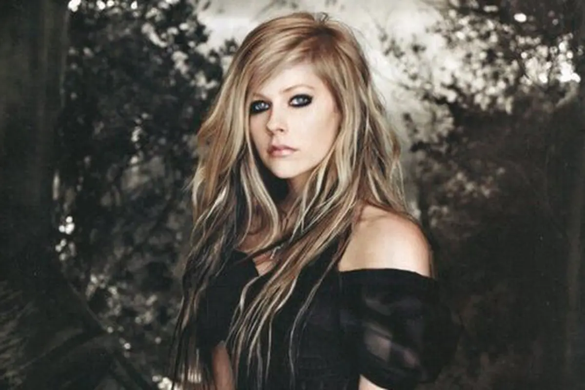 Avril Lavigne Tak Siap Berpisah dari Chad Kroeger