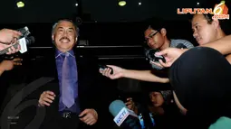 Lebih kurang dua jam Gayus Lumbuun beserta Hakim Agung lainnya berada di dalam gedung  KPK Jakarta selama 2 jam (Liputan6.com/Helmi Fithriansyah) 