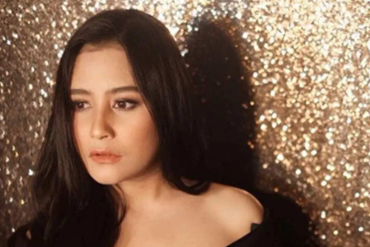 Nggak Berlebihan, Tiru Gaya Makeup Prilly Latuconsina, Yuk!