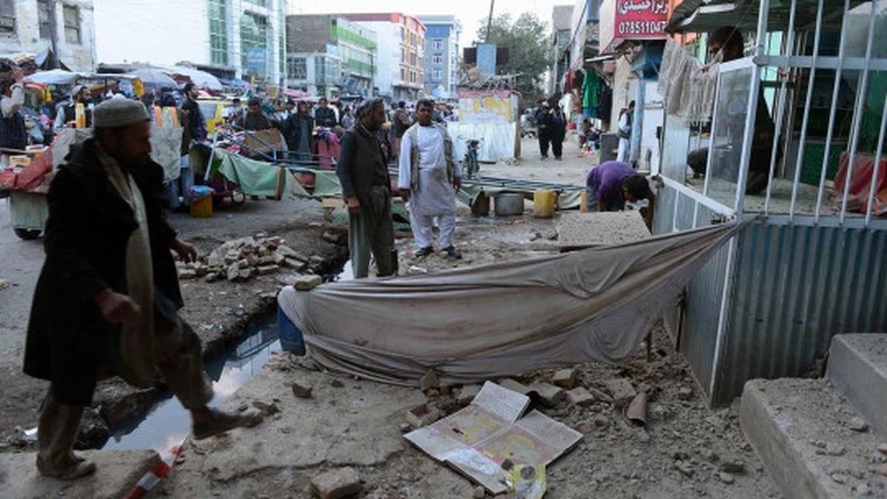 Kerusakan parah akibat gempa 7,7 SR di Pakistan dan Afghanistan