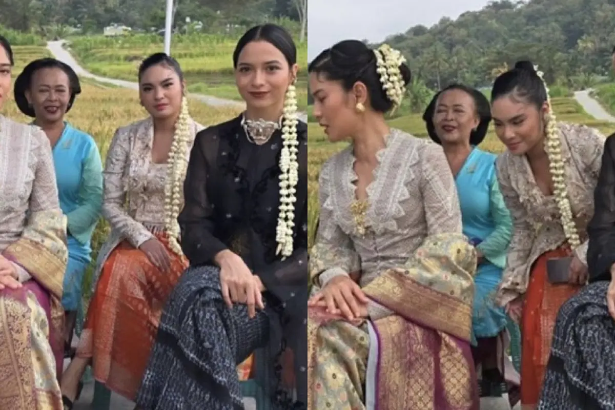 Dian Sastrowardoyo dan Putri Marino Dibalut Kebaya