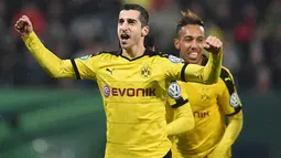 2. Henrikh Mkhitaryan, agen dari gelandang Dortmund ini, Mino Raiola, menyatakan bila kliennya ingin bermain untuk MU. Seperti dikabarkan, Manchester Evening News, kedua belah pihak tinggal menyepakati nilai transfer dan gaji. (AFP/Christof Stache)