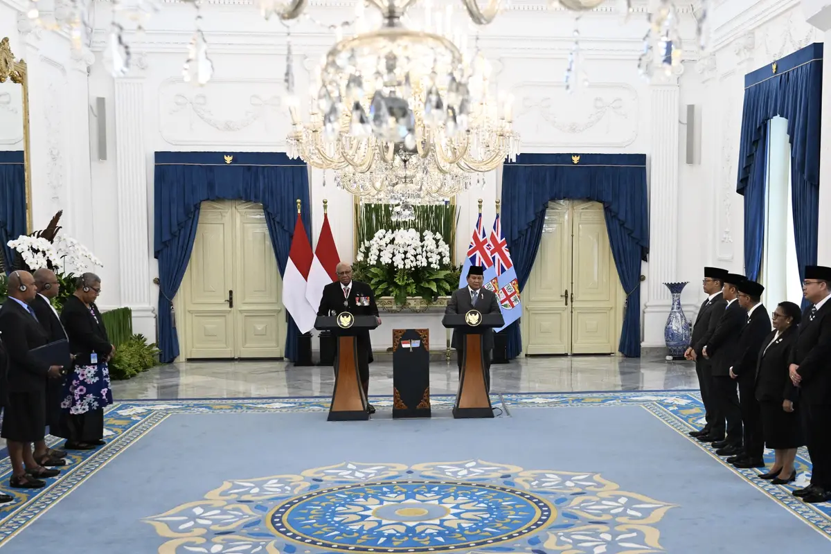 Presiden Prabowo Subianto melakukan pertemuan bilateral dengan Perdana Menteri (PM) Fiji, Sitiveni Rabuka di Istana Merdeka Jakarta, Kamis (24/4/2025).