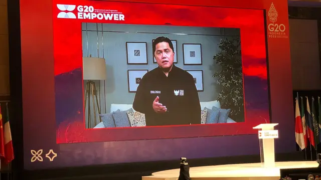 Menteri Badan Usaha Milik Negara (BUMN) Erick Thohir dalam acara G20 Side event Rebuilding women's Productivity Post Pandemic, di Hotel Royal Ambarrukmo, Yogyakarta, Rabu (18/5/2022).