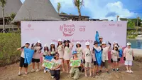 Kegiatan Beach Clean-Up yang diprakarsai Ta&rsquo;aktana Resort &amp; Spa juga diikuti belasan siswa-siswi Binus School Simprug yang menjalani Immersion Trip di Labuan Bajo, NTT, Kamis (7/3/2024). (Ist)