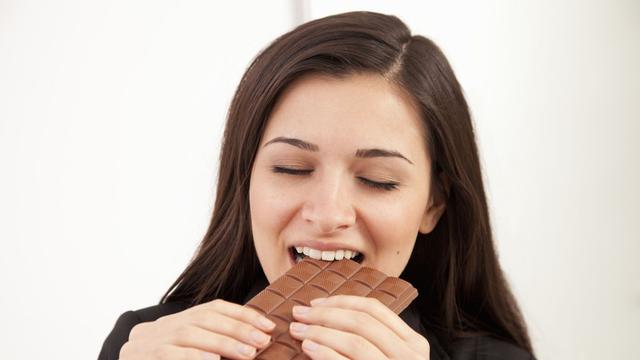 [Bintang] Ilustrasi Makan