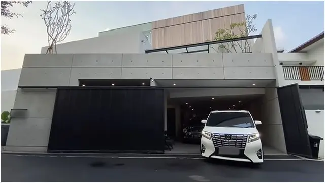 Setahun Ditempati, Ini 8 Potret Rumah Baru Desta dan Natasha Rizky yang Mewah