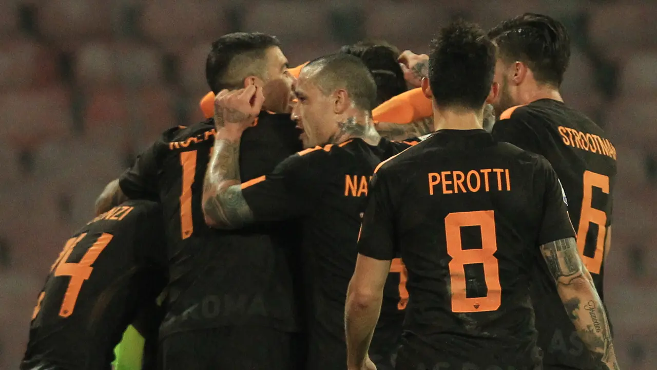 Main Dikandang Sendiri, Napoli Dipermalukan AS Roma 2-4