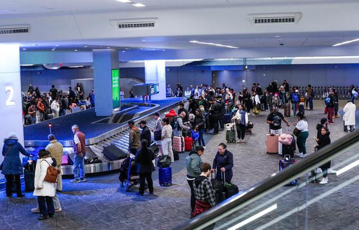 Krisis Petugas Keamanan Bandara AS, Calon Penumpang Pesawat Antre Check In hingga 3 Jam