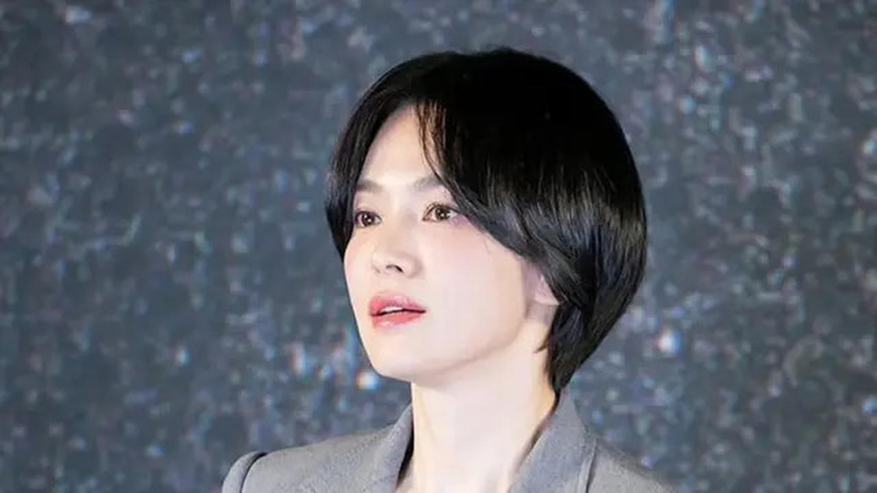 Gaya Rambut Song Hye Kyo Jadi Tren, Kenapa Salon di Korea Malah Peringatkan Para Pelanggan?