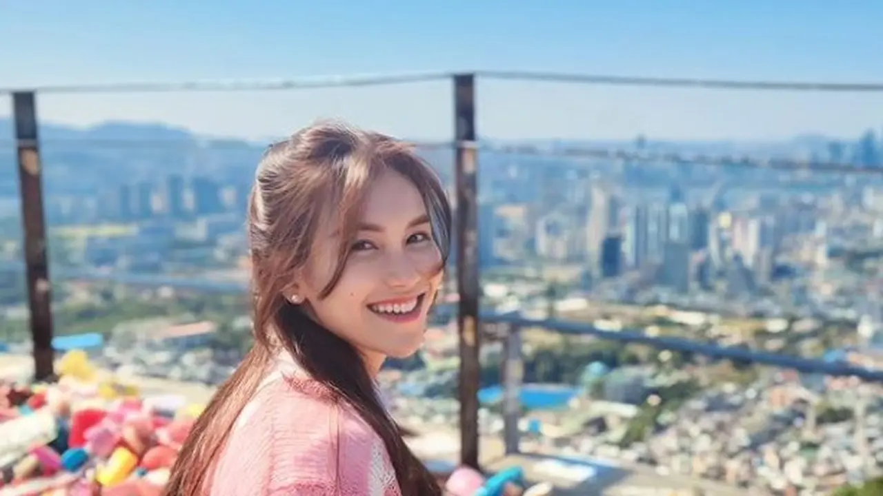 Potret Ayu Ting Ting (Sumber: Instagram/ayutingting92)
