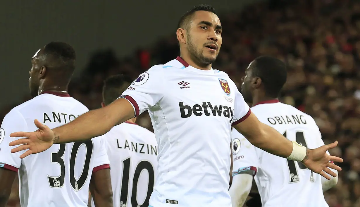 9. Dimitri Payet (West Ham) - 6 gol dan 14 assist, total 20. (AFP/Lindsey Parnaby)