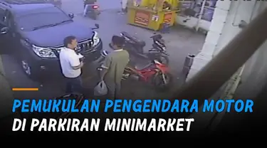 Pemilik motor dipukul pemilik mobil yang halangi dan menyenggol saat parkir.