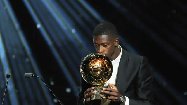 Foto: Bawa PSG Berjaya, Ousmane Dembele Dinobatkan Sebagai Peraih Ballon d’Or 2025