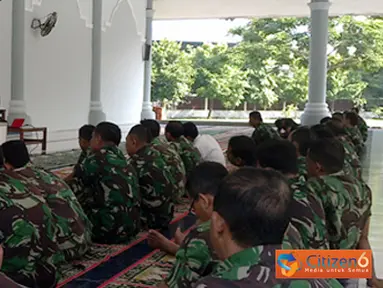 Citizen6, Surabaya: Pembinaan mental, lanjutnya, tidakhanya diberikan pada prajurit Kobangdikal saja, namun para siswa yang tengah menempuh pendidikan di Kobangdikal juga mendapat hal yang sama. (Pengirim: Penkobangdikal)
