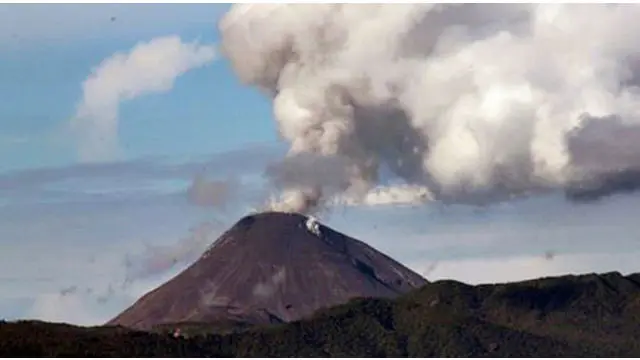 News Flash: Abu Vulkanik Gunung Soputan Tutupi Minahasa