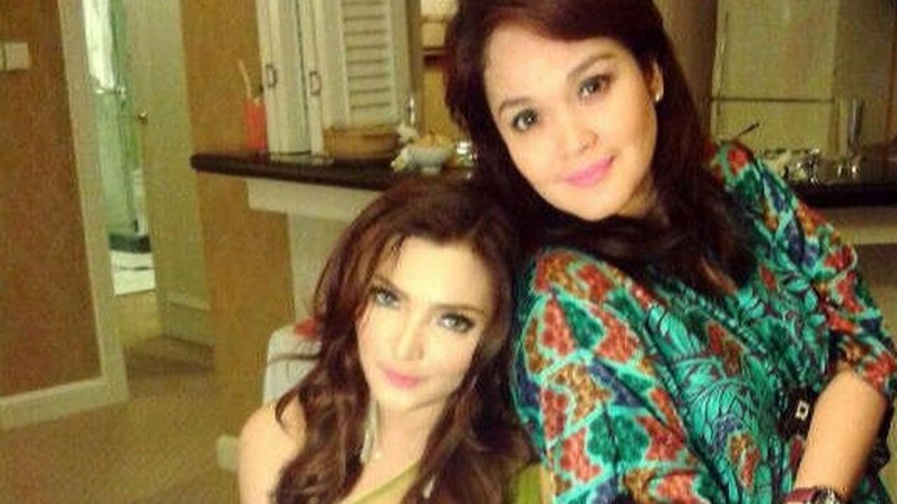Sama-Sama Cantik, 7 Potret Lawas Ashanty dan Sang Kakak yang Baru Saja Rayakan Ulang Tahun