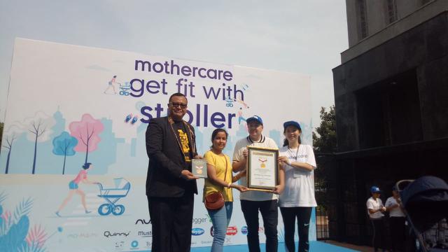 Mothercare mendapatkan rekor dari  MURI  melalui kegiatan Get Fit with Stoller