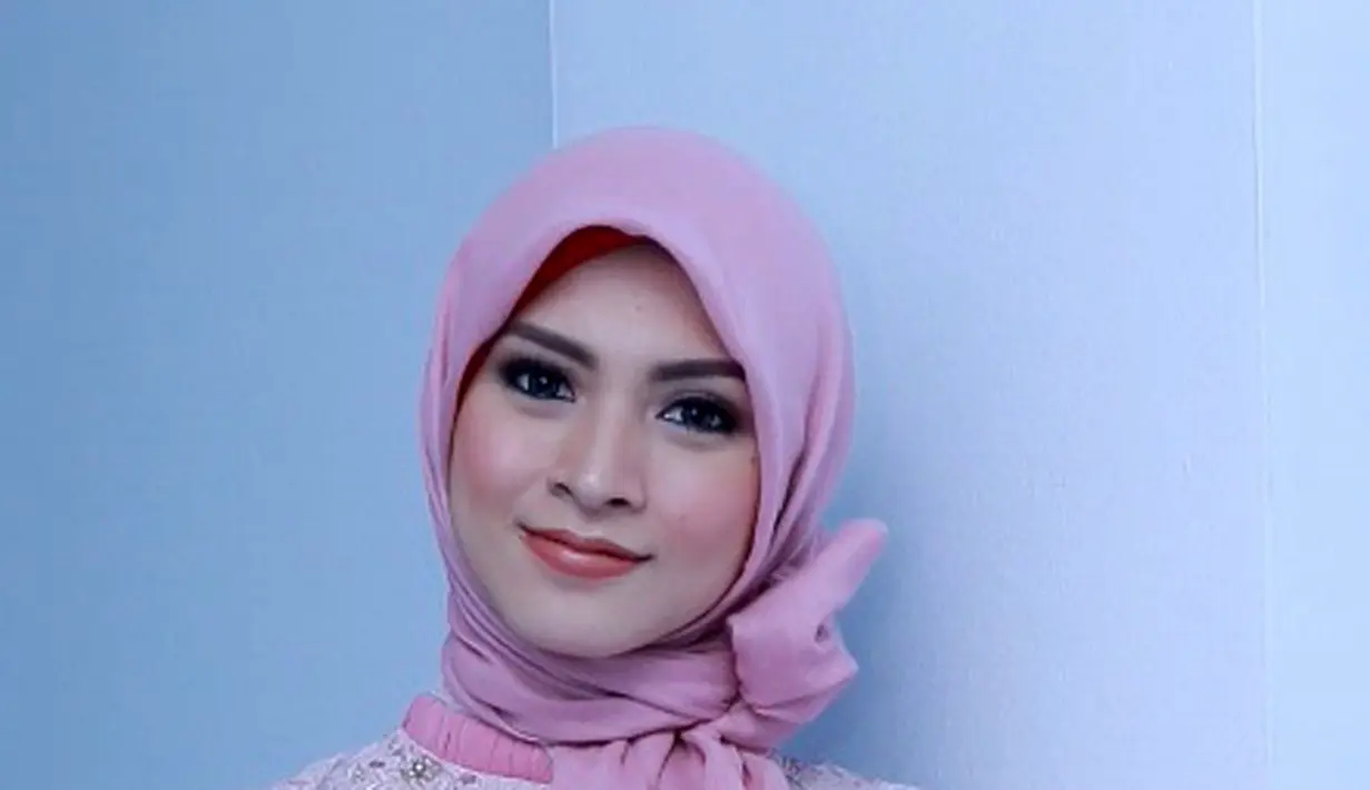 Selalu menjaga asupan makanan yang sehat dan memiliki nutrisi baik, itulah yang dilakukan oleh presenter itu. Ia berharap ASI-nya bisa lancar seperti sekarang ini saat menjalani puasa. (Galih W. Satria/Bintang.com)