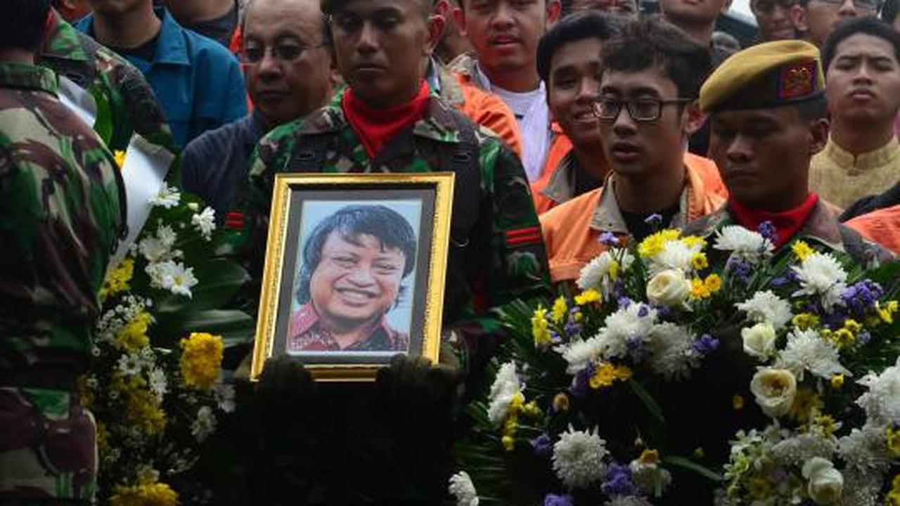 Jenazah Wamen ESDM Widjajono dikebumikan