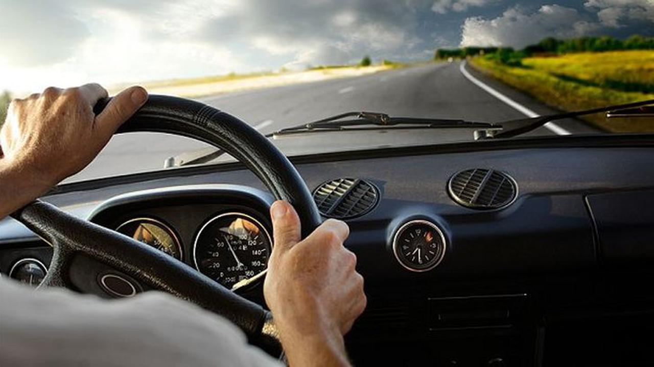 Begini Cara Mengemudi yang Aman Bagi Kaki-kaki