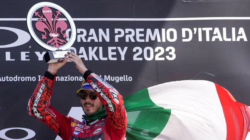 Foto: Melihat Detik-Detik Alex Marquez Kecelakaan, Pecco Bagnaia Berjaya di Balapan MotoGP Italia 2023