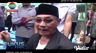 Choirul Anam atau yang akrab disapa Cak Anam turut menghadang upaya eksekusi pengosongan Graha Astranawa yang dilakukan Juru Sita Pengadilan Negeri (PN) Kota Surabaya, Rabu (13/11/2019).