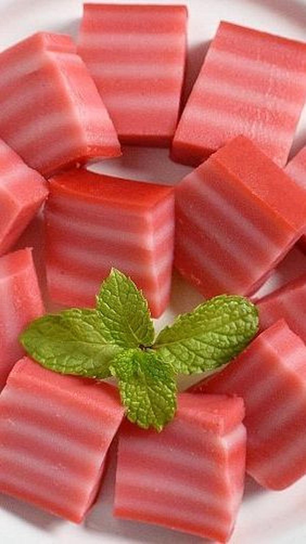 Kue Lapis Kukus Tepung Beras