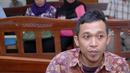 Hendra Saputra dituntut 2,5 tahun penjara, denda Rp 50 juta subsider 6 bulan kurungan. (23/7/14) (Liputan6.com/Miftahul Hayat)