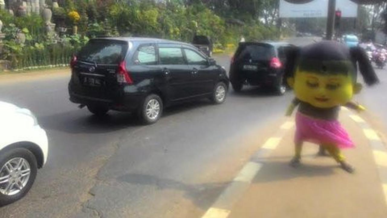 Eksploitasi anak di balik wajah 'boneka goyang kepala