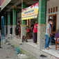 Pak Bhabin dan PPRK menggelar bakti sosial unik, yakni pangkas rambut di pesantren di Kebumen. (Foto: Liputan6.com/Humas Polres Kebumen)