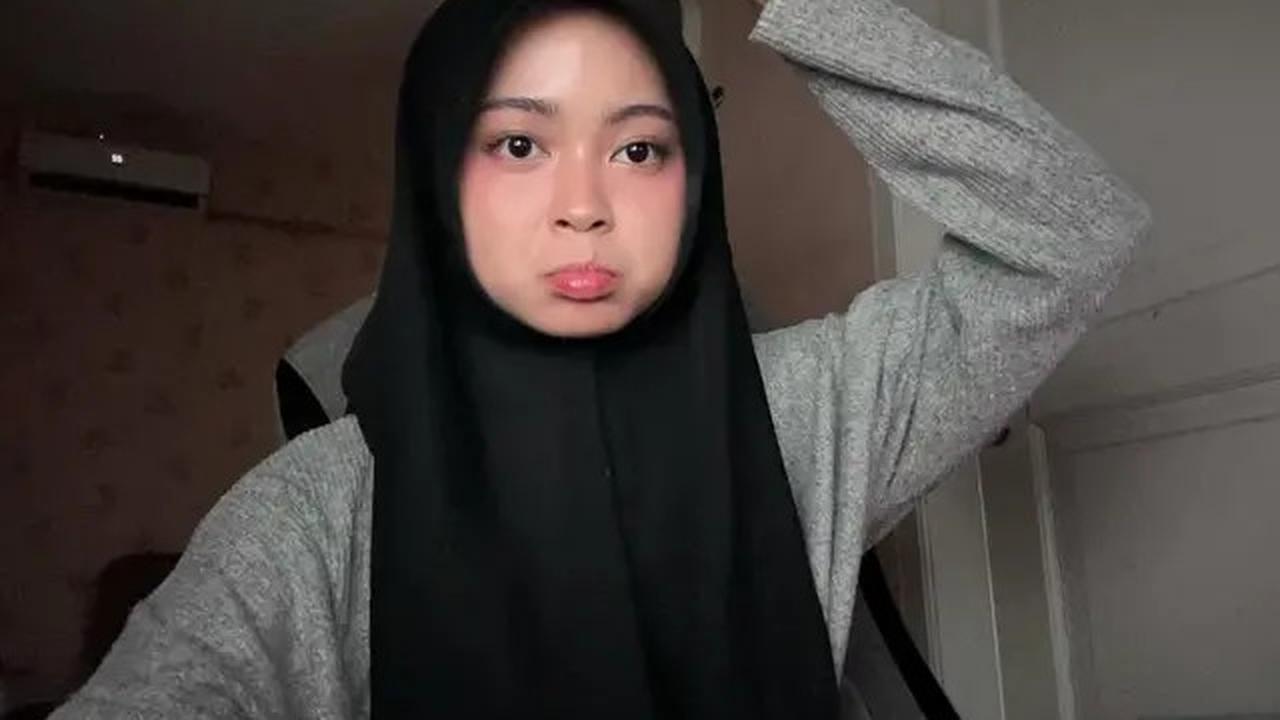 7 Potret Limbad Rayakan Ultah Istri, Kekompakan Dua Putrinya Curi Perhatian