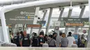 Polisi terlihat di area Pentagon Metro, Pentagon, Washington, Amerika Serikat, Selasa (3/8/2021). Sejumlah karyawan gedung Pentagon diperintahkan untuk berlindung selama lebih dari satu jam. (AP Photo/Andrew Harnik)