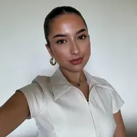 Berikut beberapa prediksi tren makeup 2025. [@jennifercoppenreal20].