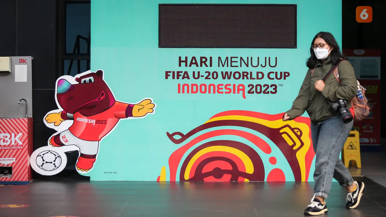 Foto: Karangan Bunga Banjiri Kantor PSSI setelah FIFA Coret Indonesia Sebagai Tuan Rumah Piala Dunia U-20 2023