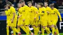 Inter Milan harus mengakui keunggulan Bodo/Glimt dengan skor 1-2. Tampak dalam foto, pemain Bodo/Glimt, Jens Petter Hauge (tengah) merayakan golnya bersama rekan-rekan setimnya selama pertandingan babak playoff Liga Champions 2025-2026 melawan Inter Milan di stadion San Siro, Italia, Selasa 24 Februari 2026 waktu setempat atau Rabu (25/2/2026) dini hari WIB. (AP Photo/Luca Bruno)