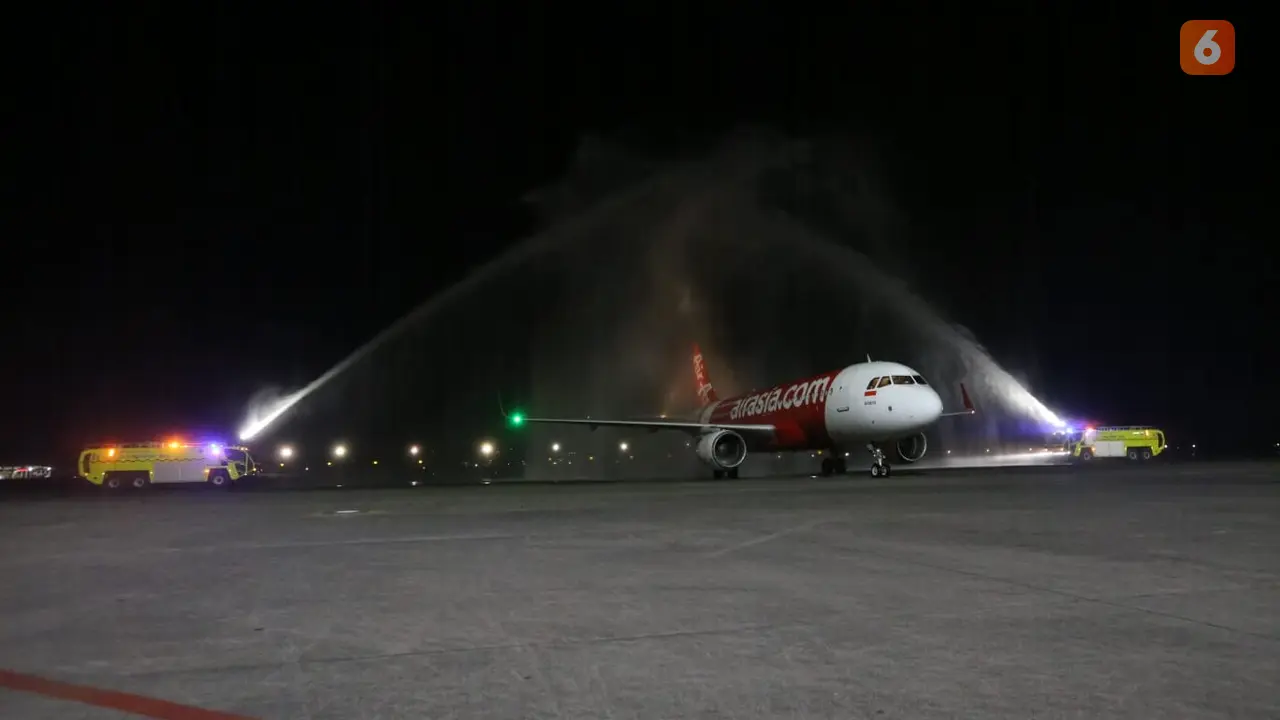Penerbangan Perdana AirAsia ke Perth dan Singapura
