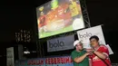Tak hanya nonton bareng, Bola.com juga memberikan hadiah smartphone Samsung dan juga uang tunai kepada penonton yang beruntung. (Bola.com/Vitalis Yogi Trisna)