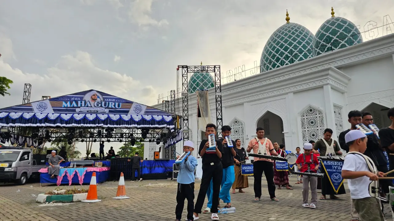 Haul ke 1 ulama kharismatik Al Habib Hasan bin Jafar Assegaf akan digelar pada Sabtu 22 Februari 2025 nanti. Berbagai persiapan pun telah mulai dilakukan panitia untuk pelaksanaan Haul ulama yang akrab disapa Habib Hasan itu (Istimewa)