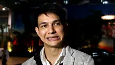 Marcell memilih bisnis kuliner yang tentu dari makanan kesukaannya, yaitu bakso. Tapi anehnya, saat ditanya tentang bakso, Marcell jadi “GELAGAPAN”, kenapa ya?