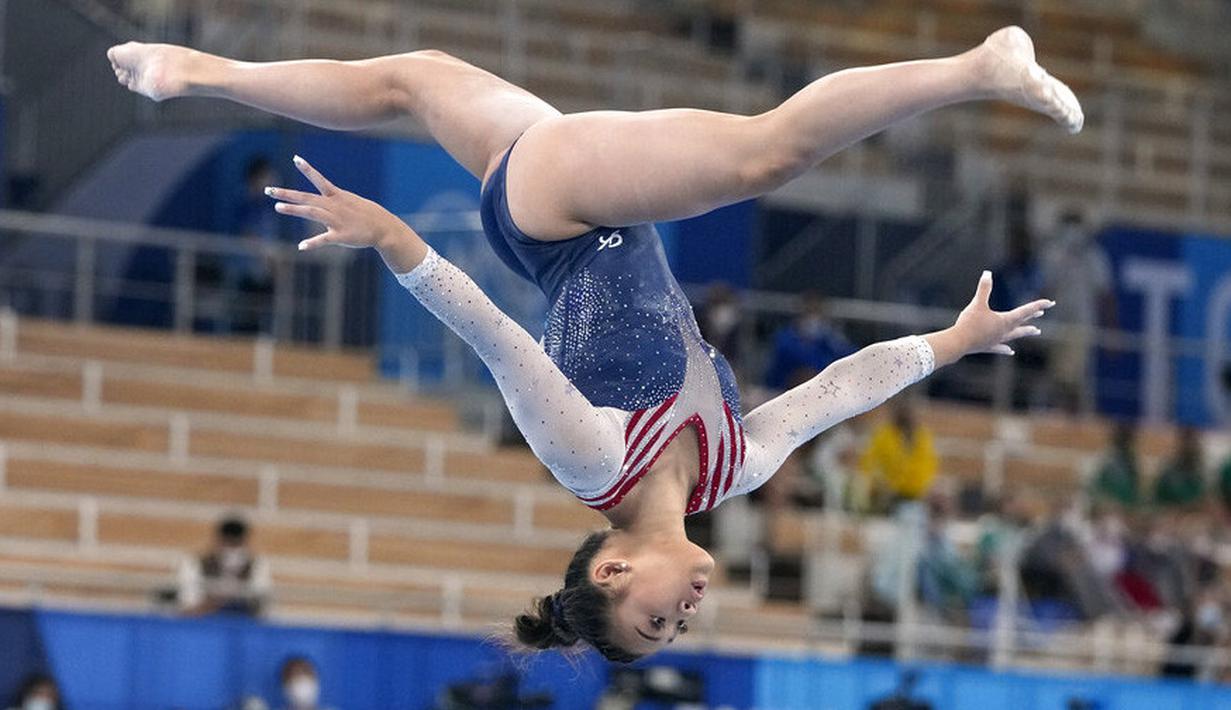 Melihat bakat tersembunyi dari anaknya, akhirnya kedua orang tua Lee mengarahkan buah hatinya itu untuk berlatih senam mulai umur enam tahun. (Foto: AP/Natacha Pisarenko)