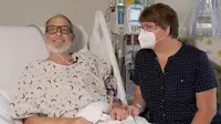 Seorang pasien penerima transplantasi jantung babi kedua di dunia, Lawrence Faucette (58 tahun) dikabarkan meninggal dunia setelah hampir 6 minggu pasca operasi. (AP/Mark Teske)