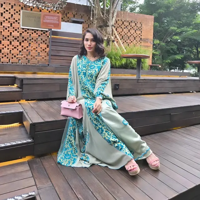 Ussy Sulistiawaty