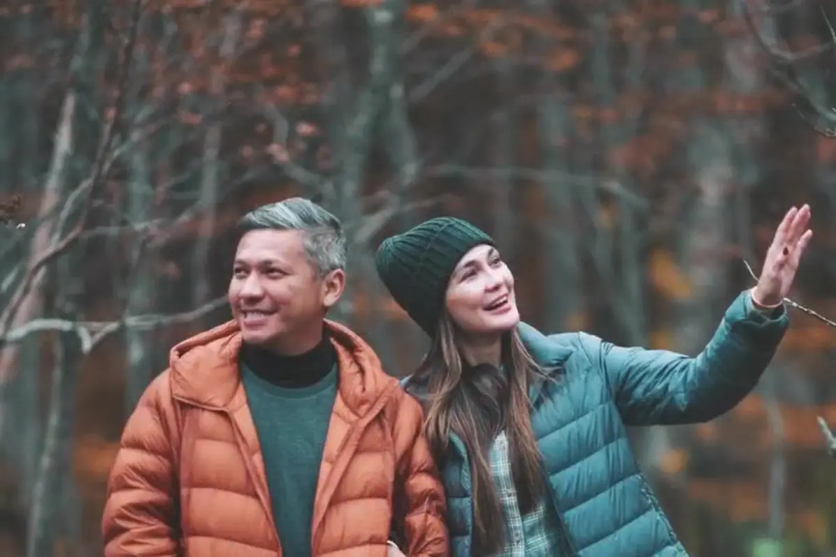 Potret Gading Marten dengan Luna Maya di Jepang