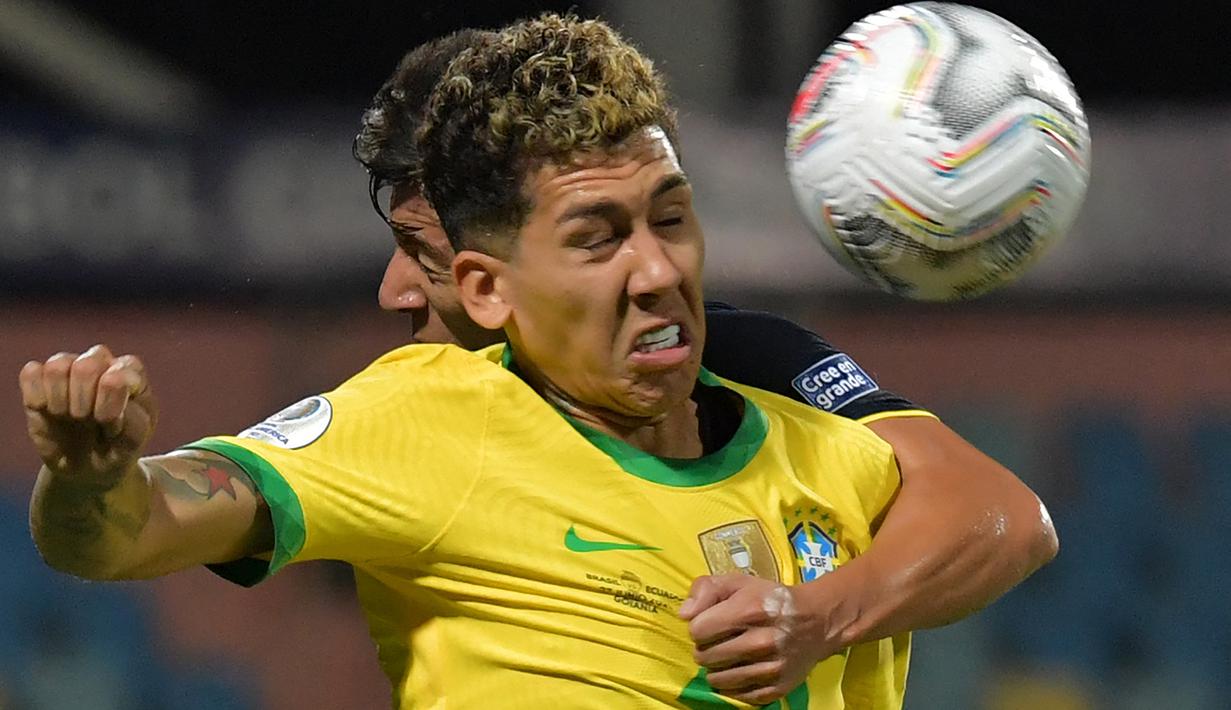 Roberto Firmino. Striker Brasil berusia 31 tahun yang telah membela Liverpool sejak awal musim 2015/2016 ini menjadi pemain Liverpool kelima dengan caps terbanyak bagi timnas. Bersama Timnas Brasil ia total telah tampil dalam 55 laga dengan torehan 17 gol dan 7 assist sejak melakukan debut pada 12 November 2014. Ia berpeluang besar tampil di Piala Dunia 2022 Qatar yang akan menjadi Piala Dunia kedua sepanjang kariernya. (AFP/Nelson Almeida)