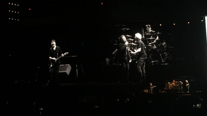 Konser U2 di Singapura (Erwin Fitriansyah)