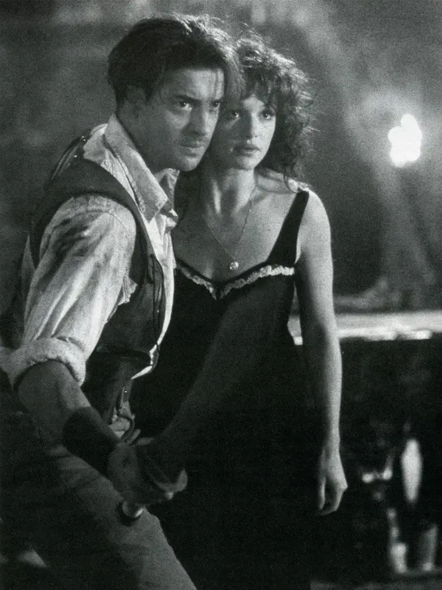 Rachel Weisz dalam film The Mummy. (Foto: Dok. Universal Pictures/ IMDb)