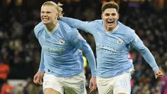 Mencetak banyak gol di Liga Champions sebagai kasta tertinggi kompetisi sepak bola antar-klub di Benua Eropa tentu menjadi kebanggaan tersendiri bagi seorang pesepak bola. Apalagi jika jumlah gol yang dicetak tersebut hanya membutuhkan sedikit laga saja. Seperti 5 pemain berikut yang masuk dalam daftar pencetak gol tercepat untuk mengoleksi 40 gol di Liga Champions. (AP Photo/Dave Thompson)