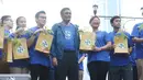 Gubernur DKI Jakarta Djarot Saiful Hidayat dalam acara pencanangan program #TrotoarKita di area car free day Bundaran HI, Minggu (8/10). Program ini untuk mengajak publik turut terlibat dalam perubahan yang dilakukan pemerintah (Liputan6.com/Angga Yuniar)