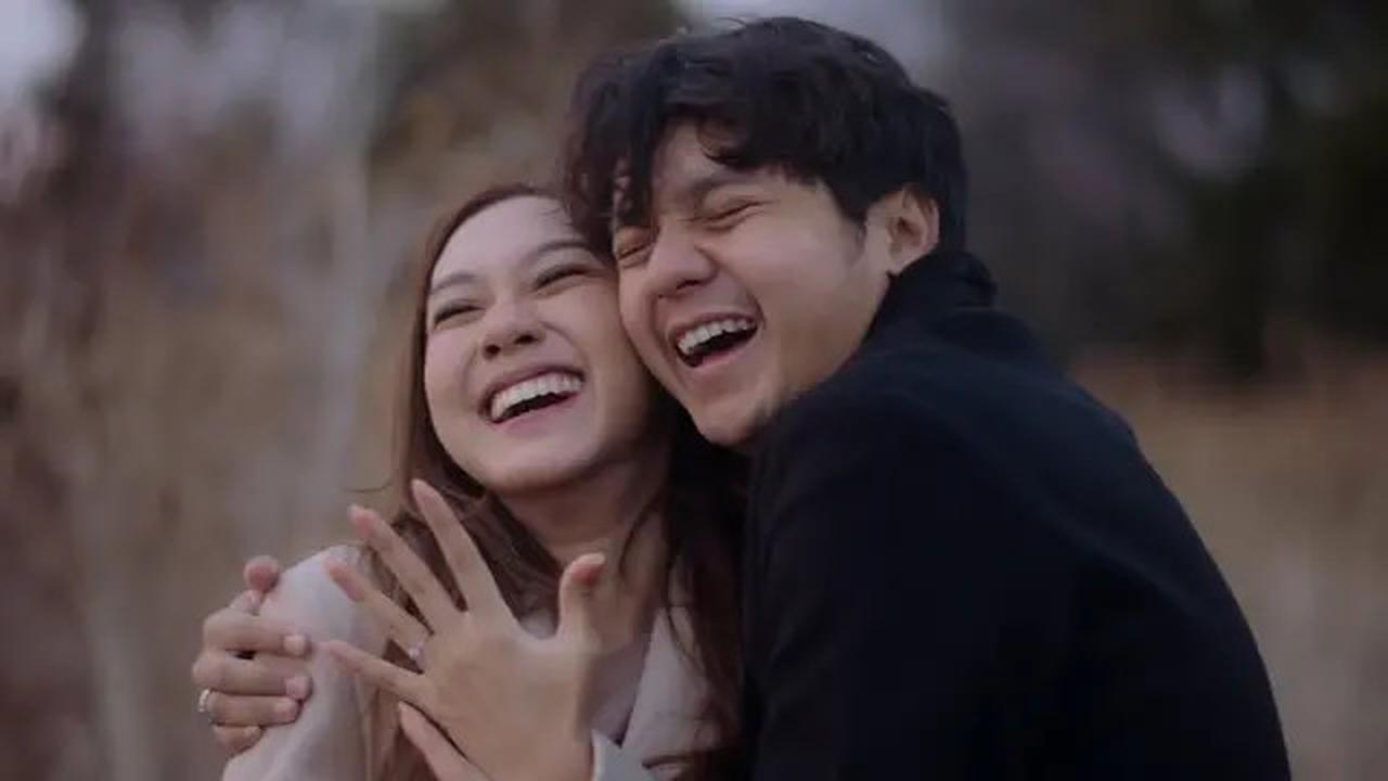 Klarifikasi Arbani Yasiz Lamar Raissa Ramadhani di Jepang: Momen Romantis di Negeri Sakura